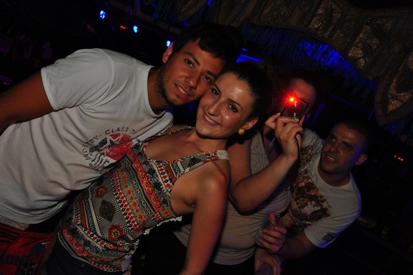 Night Beach Party @ Edde Sands